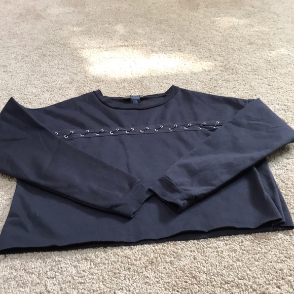 Enough about me Size M cropped fleece line top - Picture 9 of 9